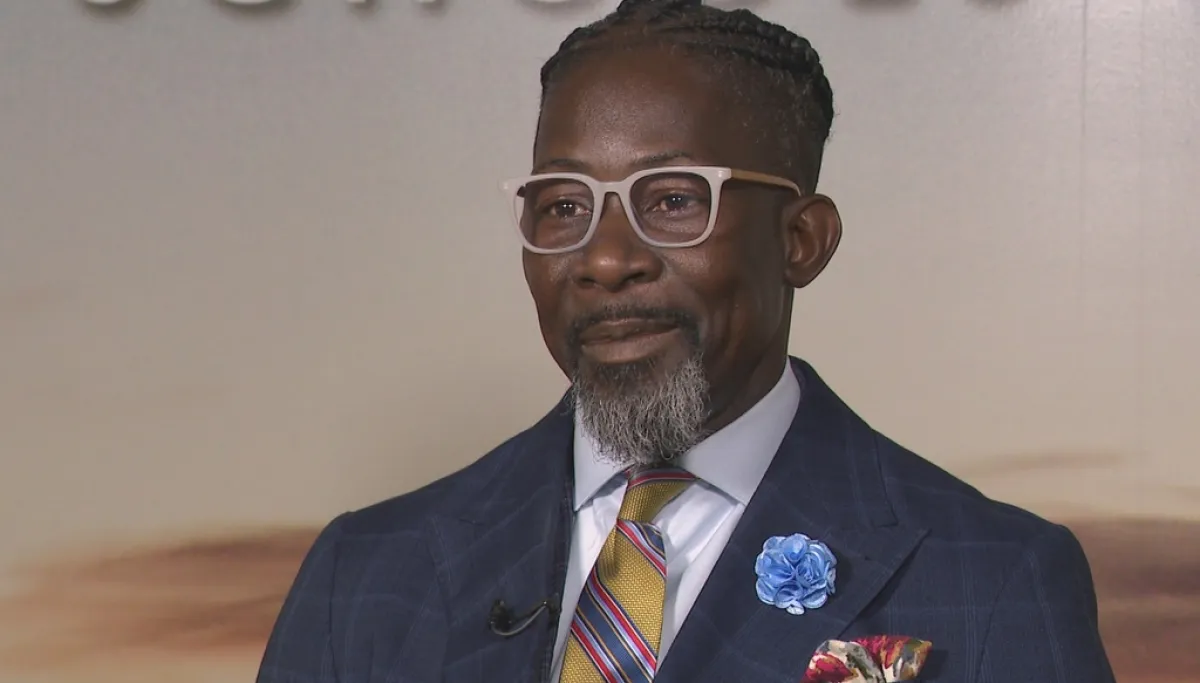 Records reveal Ian Roberts claimed citizenship on Maryland voting application