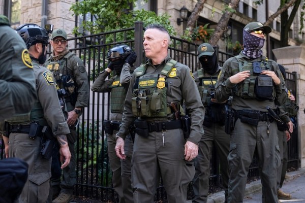 Border Patrol to remain in Chicago and Portland to support ICE if government shuts down