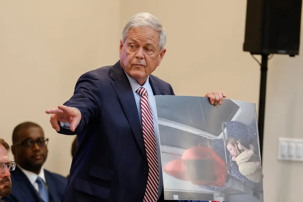 NextImg:Crime victims beg Congress for action after commuter train murder