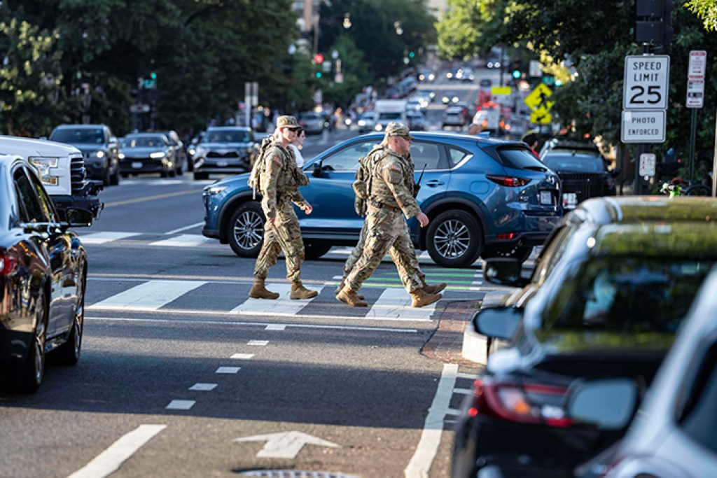 NextImg:DC-area economy, seemingly ‘recession-proof,’ is looking shaky