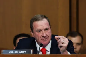 Eric Schmitt’s shadow campaign for the vice presidency lasted six hours
