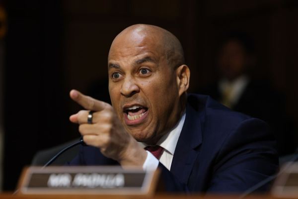Cory Booker joins possible 2028 Democratic contenders with book tour of his own