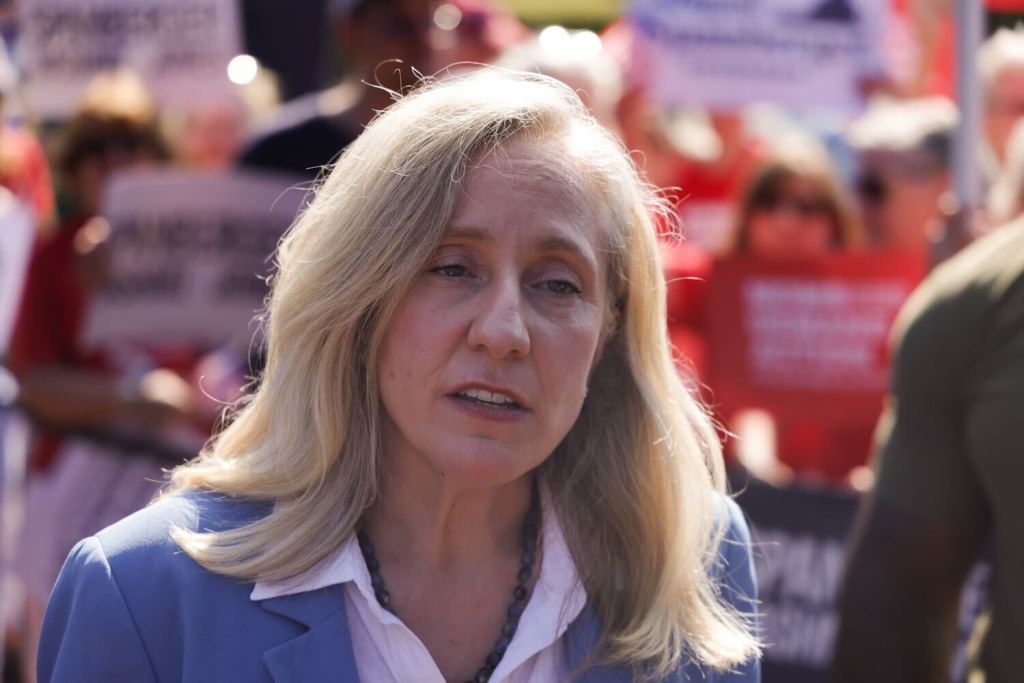 NextImg:Spanberger talks of victory in Virginia as early voting starts