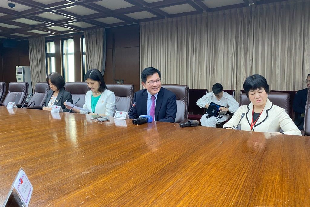 NextImg:Taiwan sees its future 'closely linked' to the 'destiny of Ukraine,' foreign minister says