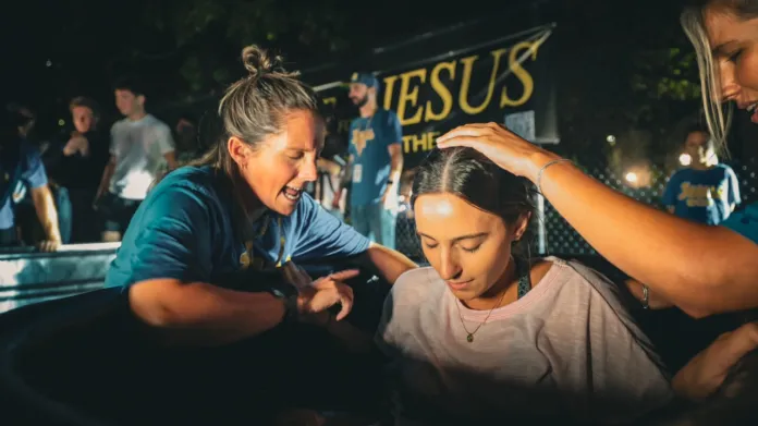 On Thursday night there were over 600 people who showed up on the University of Pittsburgh campus led by student athletes called Pitt for Purpose to worship. Over 80 students were baptized at the event which quickly turned to a revival.