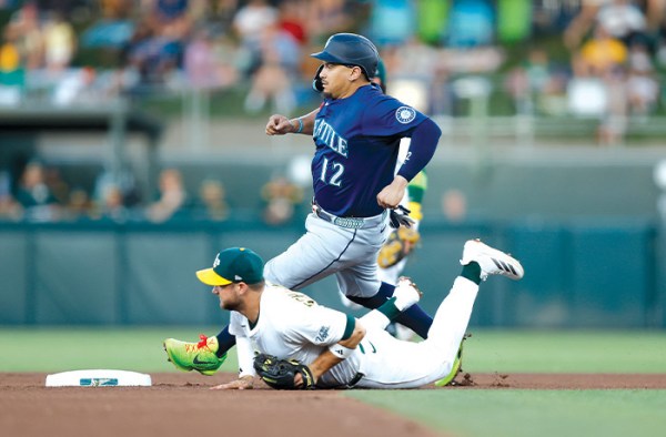 The stolen base is back — and so is baseball