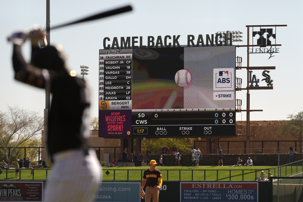 NextImg:MLB to implement robot umpires for 2026 season