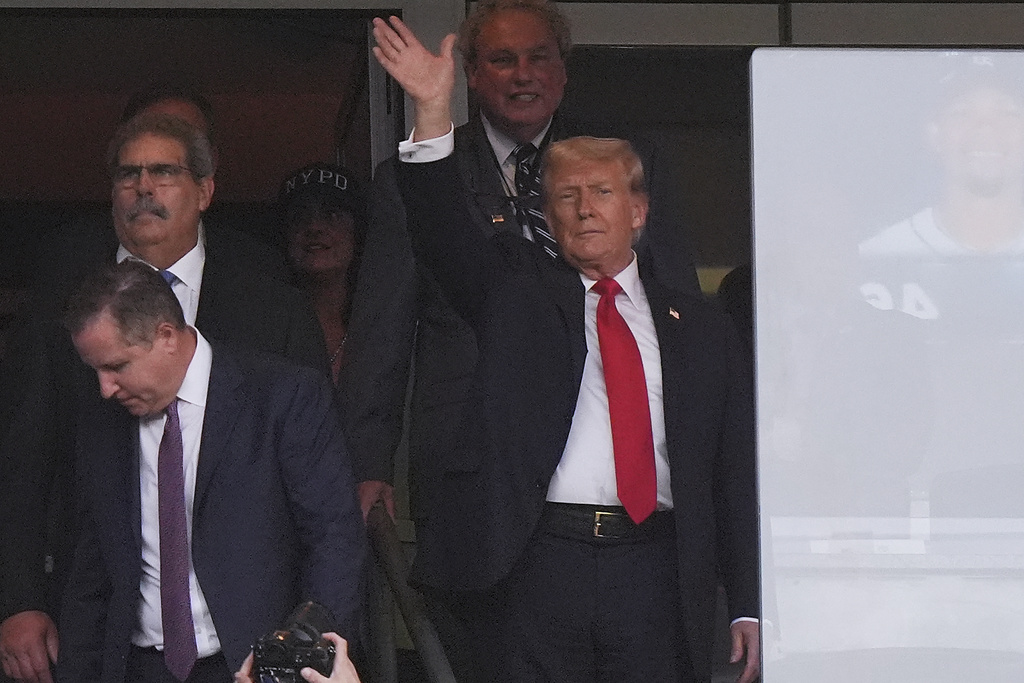 NextImg:Trump grants funding request for Wisconsin floods, citing electoral victories in state