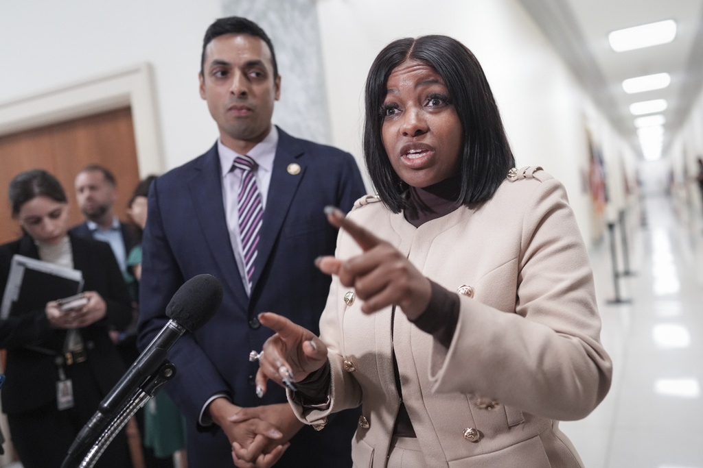 NextImg:Crockett slammed for saying police don't exist to prevent crime