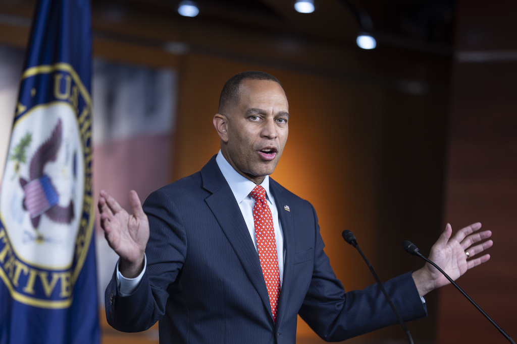 NextImg:Jeffries ‘absolutely’ agrees to debate Johnson on C-Span