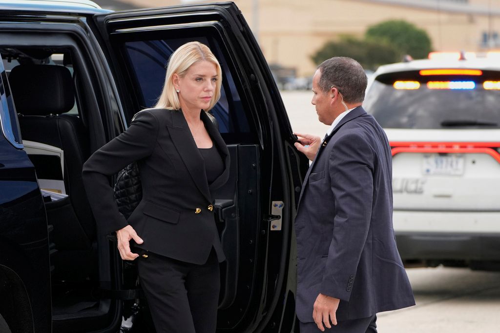 NextImg:Bondi names new Virginia prosecutor after earlier Trump firing