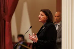 Former California Senate leader drops out of crowded governor’s race