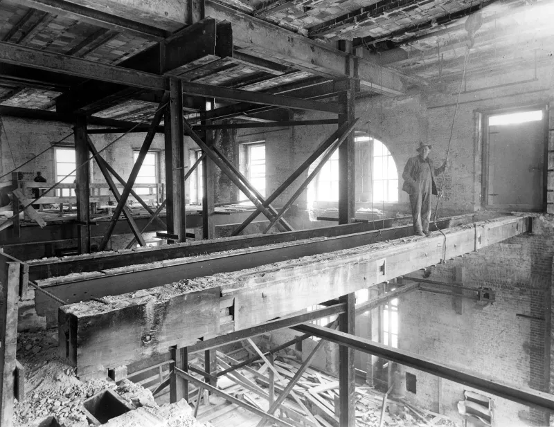 Monroe Room during reconstruction in 1915-1918
