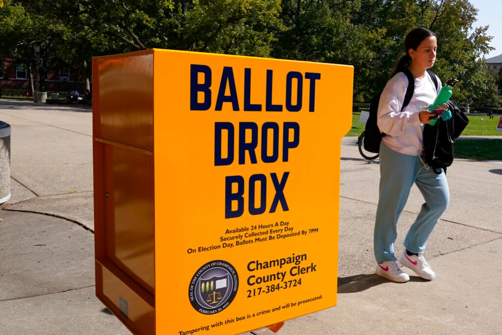NextImg:U.S. Supreme Court appears split over mail-in ballot challenge