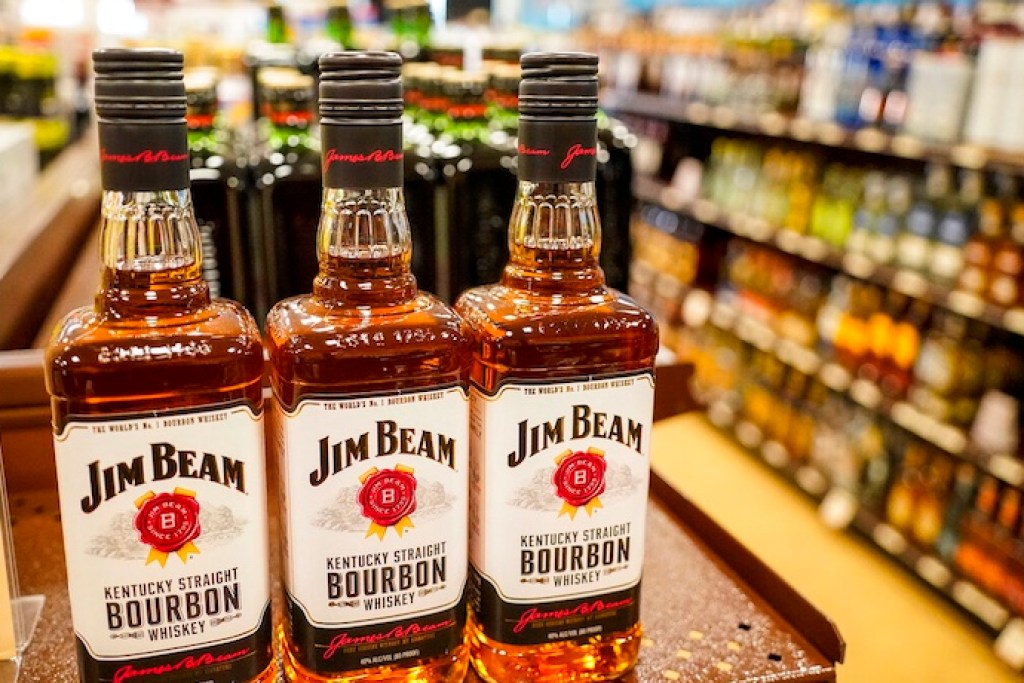 NextImg:US liquor exports to Canada plunge 85%