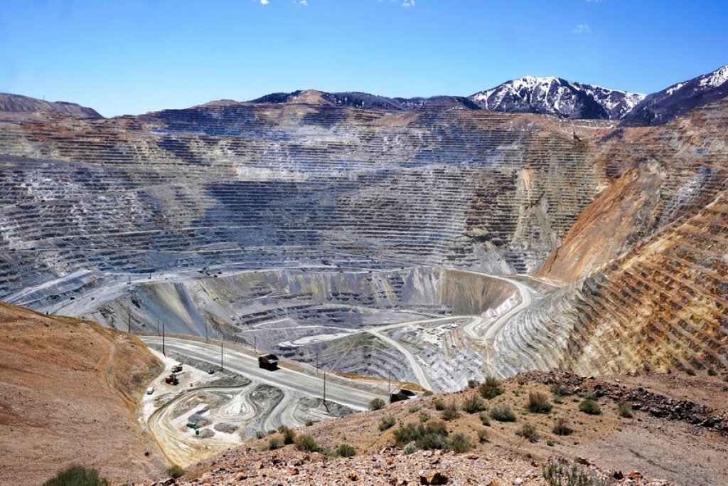 NextImg:Hundreds of mining and processing companies pursuing deals with White House