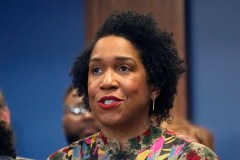 Democrats clash over EMILY’s List’s early endorsement in Illinois Senate race