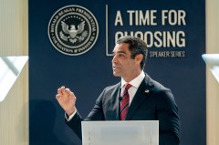 Miami mayor pitches ‘underestimated’ Trump’s media strategy as Republican answer to Mamdani