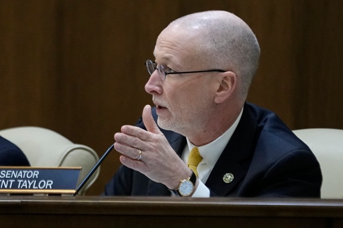 GOP calls for court clerk’s resignation after tirade caught on tape