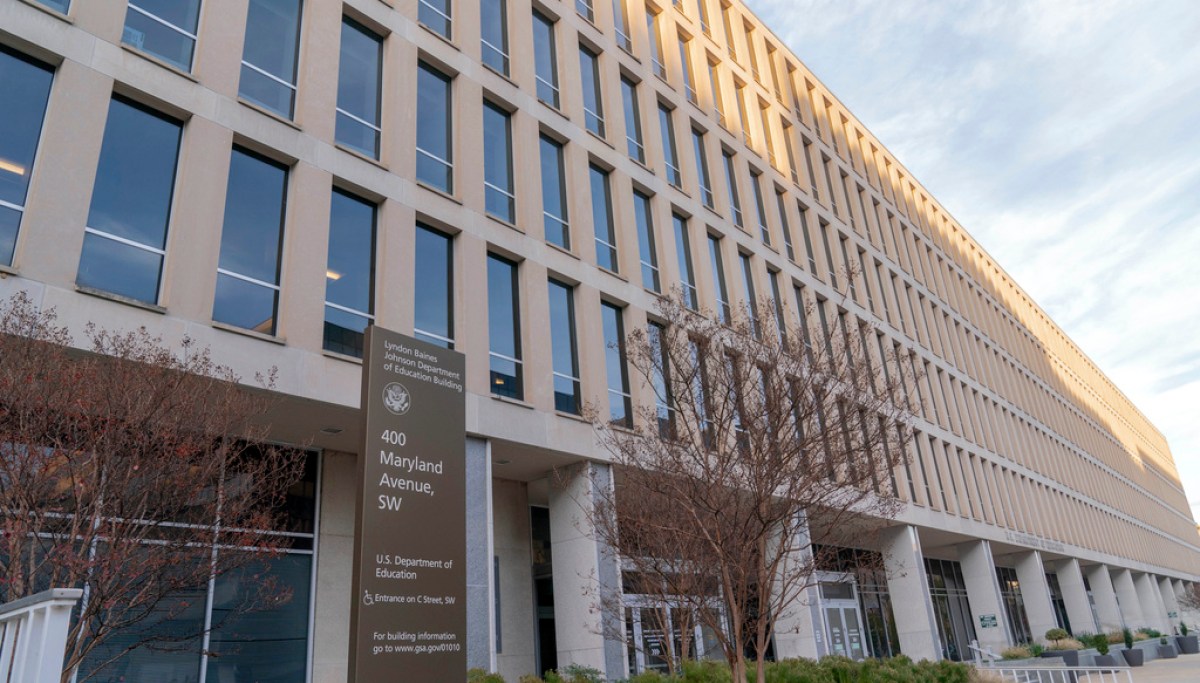 An insane anti-Trump conspiracy theory goes viral