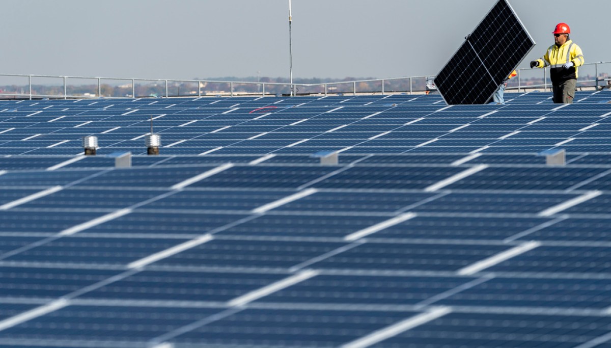 Solar to dominate power sector over coal and gas by 2032, report suggests