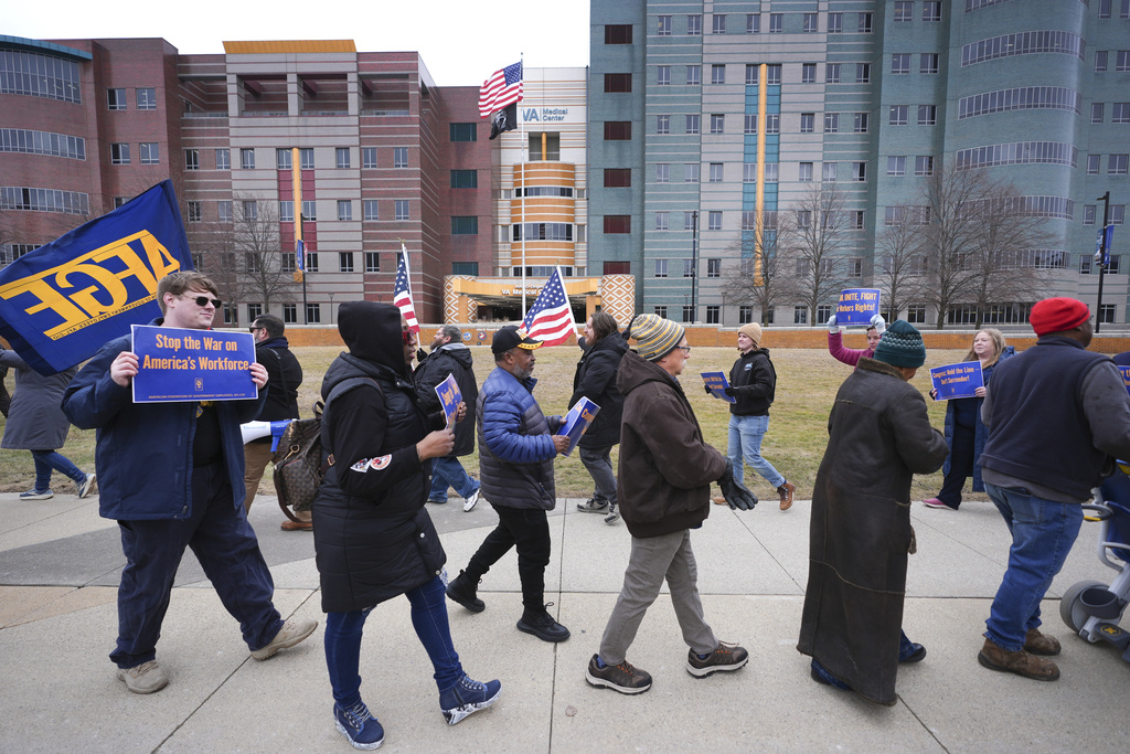 NextImg:When fighting Trump, take union claims with a grain of salt 