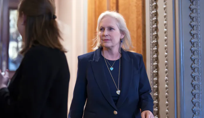 Optics be damned: Washington shrugs at shutdown soirees