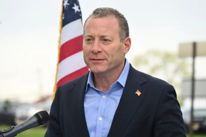 Lawmakers introduce bipartisan Oct. 7 legislation amid Gaza ceasefire talks thumbnail