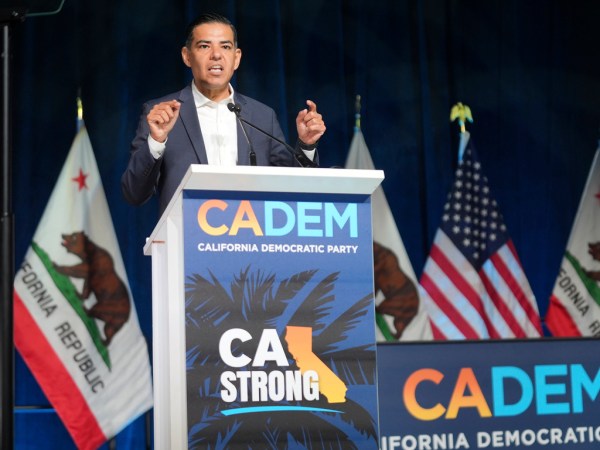 California Democrats eye creation of master ICE tracker website despite DOJ opposition