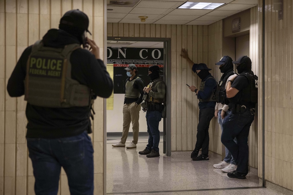 Chicago and New York set up legal clash over where ICE can arrest illegal immigrants