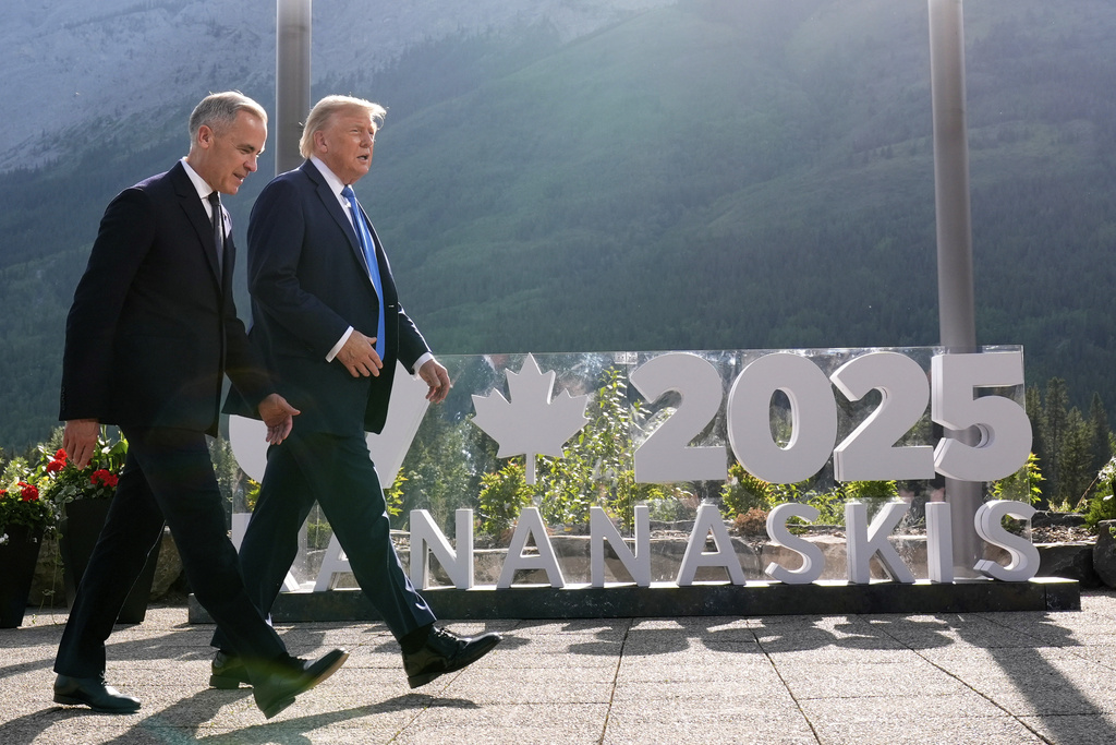 NextImg:White House lowers expectations for Trump's meeting with Carney