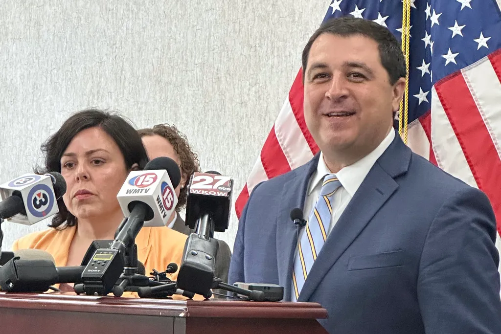 NextImg:Wisconsin election integrity advocates applaud voter roll ruling