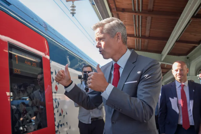 Transportation Secretary Sean Duffy boards the NextGen Acela high-speed rail service en route to Boston, at Union Station in Washington, Wednesday, Aug. 27, 2025. (AP Photo/J. Scott Applewhite)