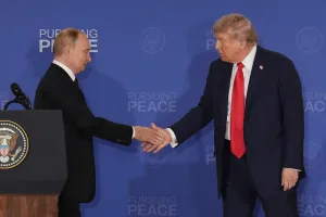 Drop sanctions and block NATO: Here’s how Trump and Putin get to ‘da’ on Ukraine