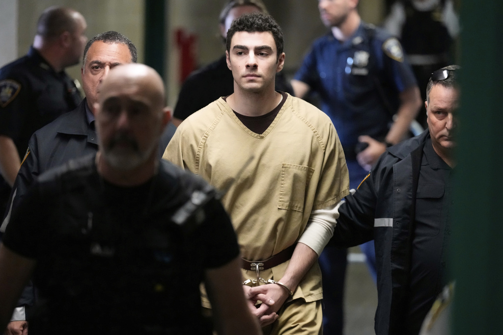 NextImg:Luigi Mangione’s lawyers move to drop death penalty charge in UnitedHealthcare CEO killing case