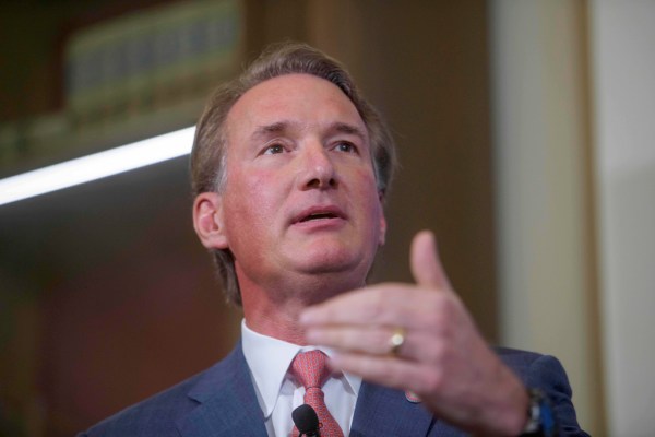 Youngkin orders rules on sports, locker rooms