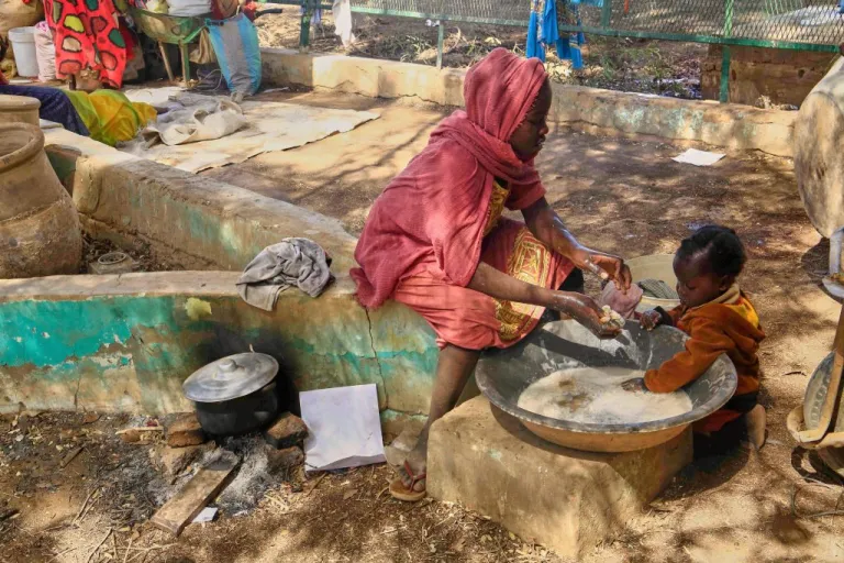 Sudanese displaced families take shelter in a school.