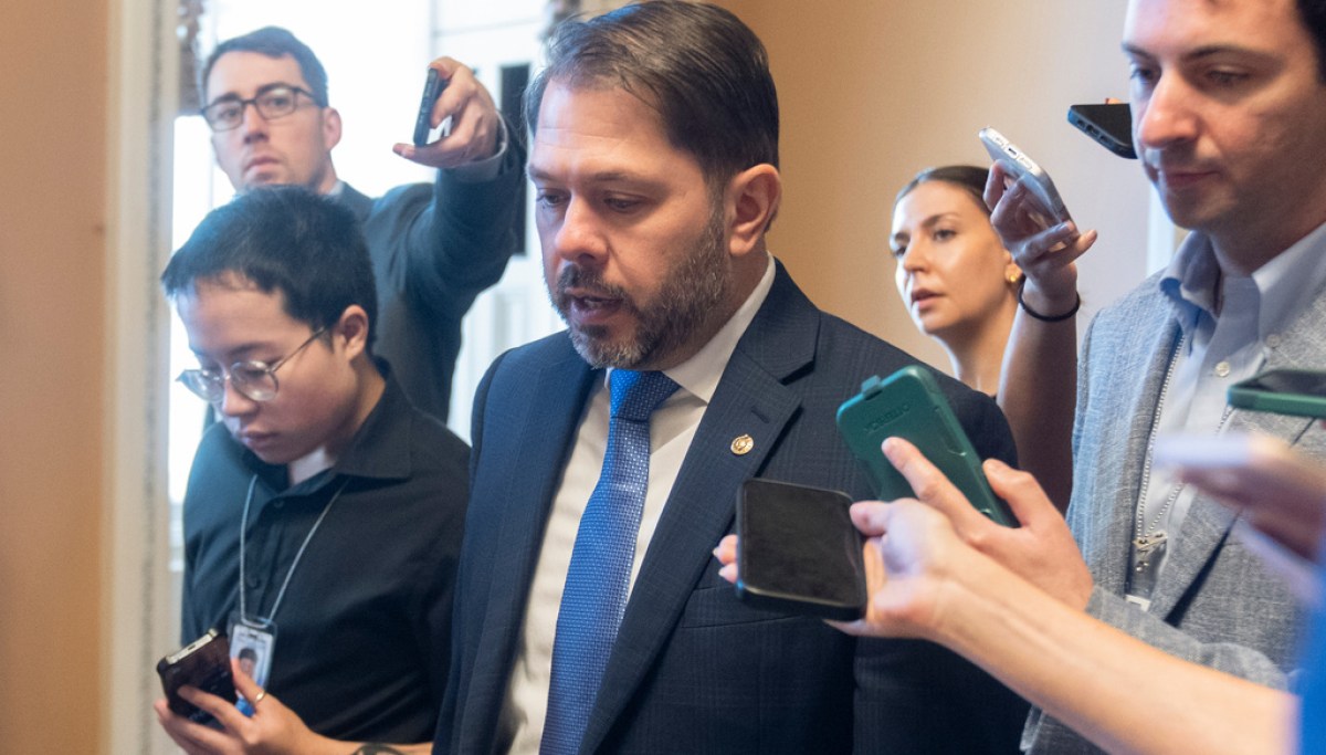 Gallego reacts to 'heartbreaking' leak of texts that Democrats are 'not the fun party"