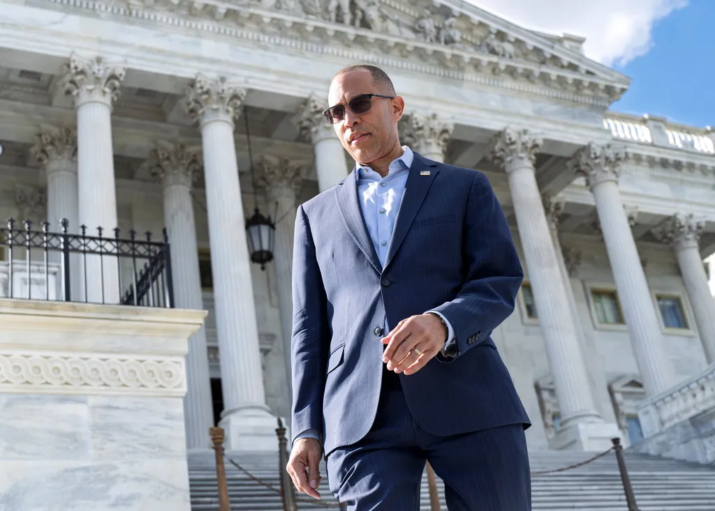 ‘Everyone’ will feel healthcare pain because of Republicans, says Jeffries