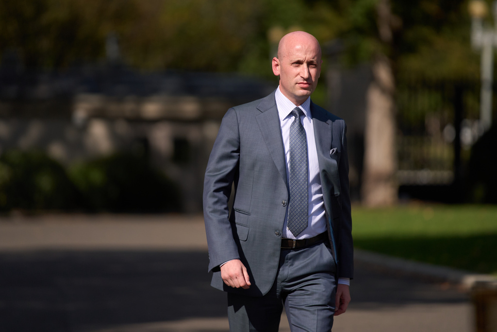 NextImg:Miller laughs off Pritzker's 'lie' ICE racially profiles illegal immigrants