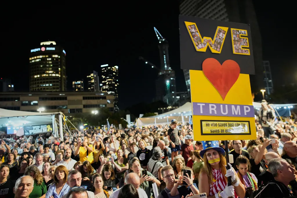 Israel and Gaza celebrate Trumps unprecedented ceasefire plan, but long road remains to everlasting peace 2 People gather to celebrate following the announcement that Israel and Hamas have agreed to the first phase of a peace plan.