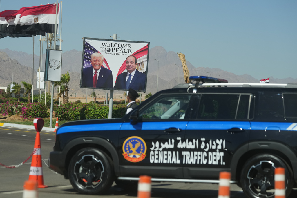 WATCH LIVE: Trump speaks at Israel-Hamas peace summit in Egypt