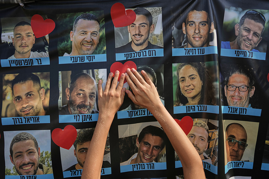 Trump’s hostage-freeing ceasefire plan draws gratitude from Israelis