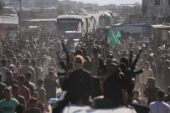 Trump threatens ‘violent’ repercussions if Hamas doesn’t disarm