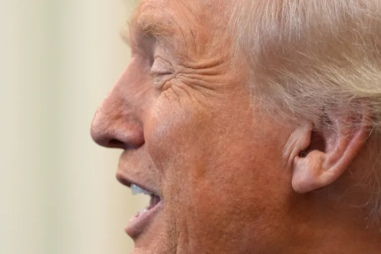'Clusterf**k': Experts bristle at Trump's fix for AI-driven electricity price spikes
