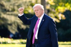 Trump threatens to strike Colombian drug fields, cuts subsidies to country