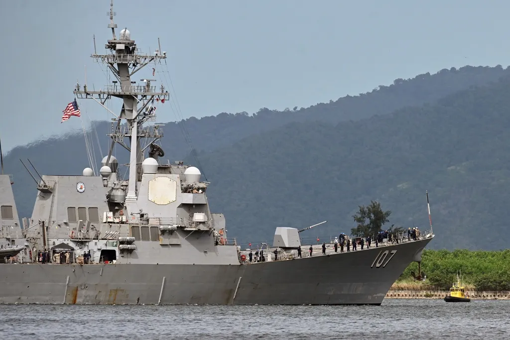US warship docks in Trinidad and Tobago as Trump turns up heat on Venezuela