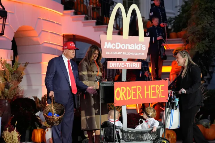 PHOTOS: White House Halloween sees McDonald’s drive-thru roll through PHOTOS: White House Halloween sees McDonald’s drive-thru roll through
