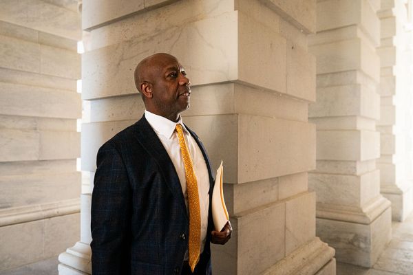 Tim Scott balances Senate policy and GOP political roles