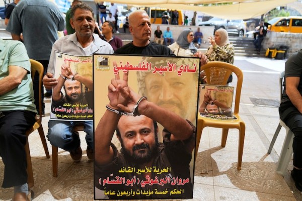 Hamas demands release of high-profile Palestinian prisoners and body of Sinwar as negotiators meet in Cairo
